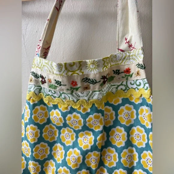 Anthropologie Sewing Basket Kids Floral Patterned Apron - Picture 3 of 6